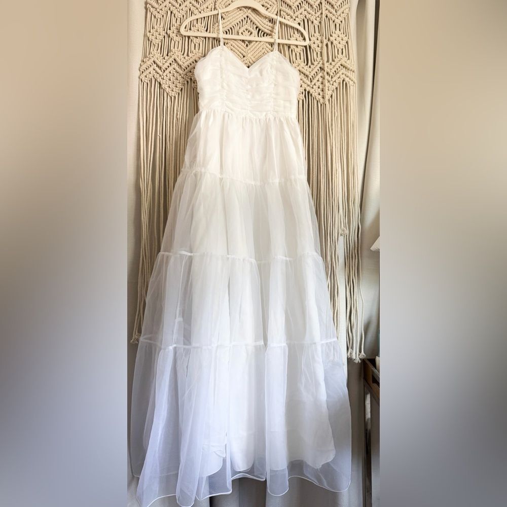 Vintage White Tiered Bridal Gown – JC Penney Size 7/8 Spaghetti Strap